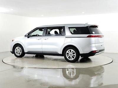 Used 2023 Kia Carnival - photo 1