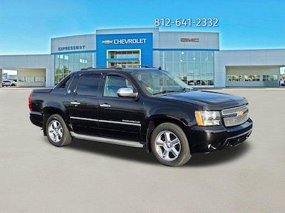 Used 2013 Chevrolet Avalanche - photo 1