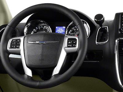 Used 2014 Chrysler Town and Country - photo 1