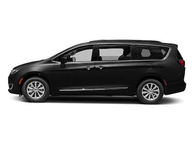 Used 2017 Chrysler Pacifica - photo 1