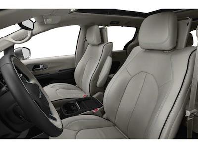 Used 2019 Chrysler Pacifica - photo 1