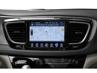 Used 2019 Chrysler Pacifica - photo 1