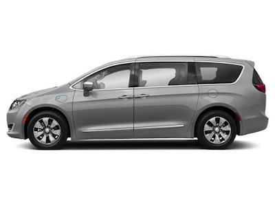 Used 2019 Chrysler Pacifica - photo 1
