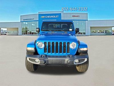 Used 2022 Jeep Gladiator - photo 1