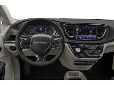 Used 2022 Chrysler Pacifica - photo 1