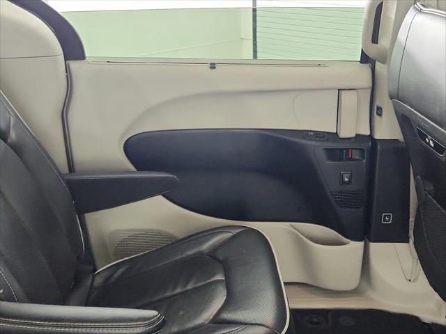 Used 2023 Chrysler Pacifica - photo 22