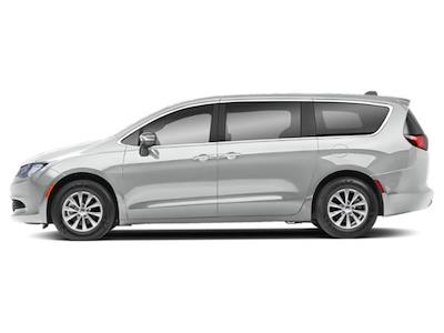 Used 2023 Chrysler Voyager - photo 1