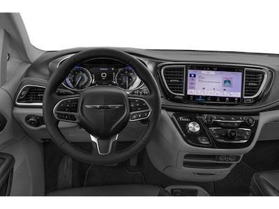 Used 2023 Chrysler Pacifica - photo 1