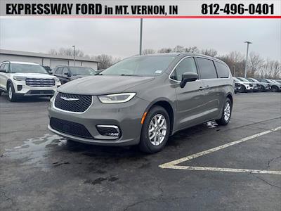 Used 2023 Chrysler Pacifica - photo 1