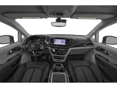 Used 2023 Chrysler Pacifica - photo 1