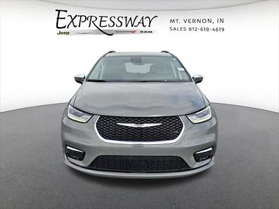 Used 2023 Chrysler Pacifica - photo 1