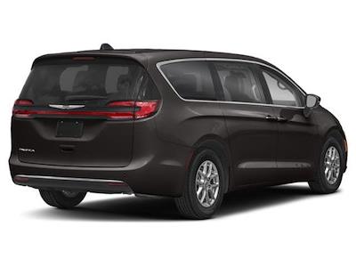 Used 2023 Chrysler Pacifica - photo 1