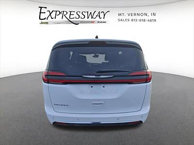 Used 2024 Chrysler Pacifica - photo 1