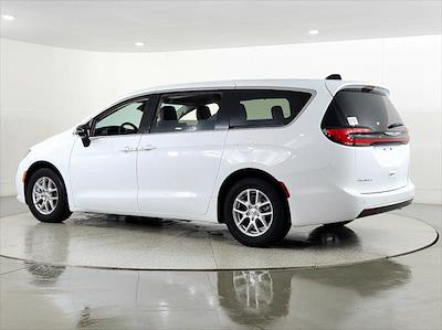 Used 2024 Chrysler Pacifica - photo 1