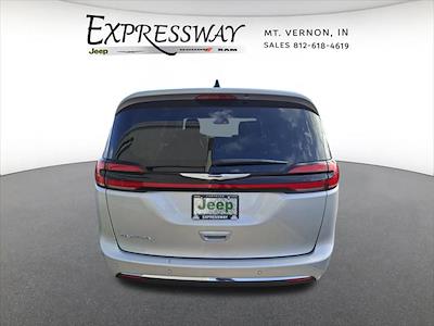 Used 2024 Chrysler Pacifica - photo 1
