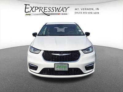 Used 2024 Chrysler Pacifica - photo 1