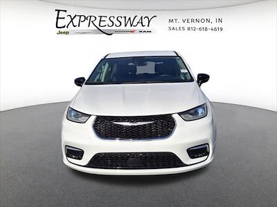 Used 2024 Chrysler Pacifica - photo 1