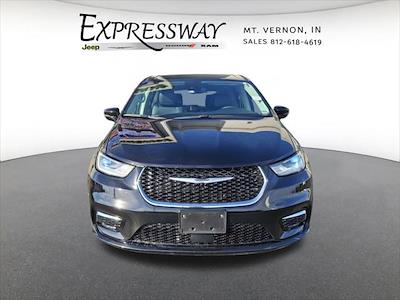 Used 2024 Chrysler Pacifica - photo 1