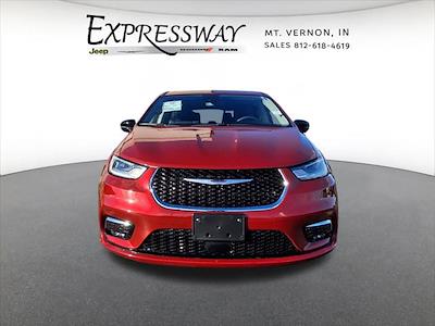 Used 2024 Chrysler Pacifica - photo 1