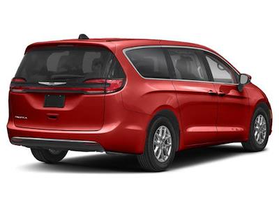 Used 2024 Chrysler Pacifica - photo 1