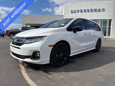 Used 2025 Honda Odyssey - photo 1