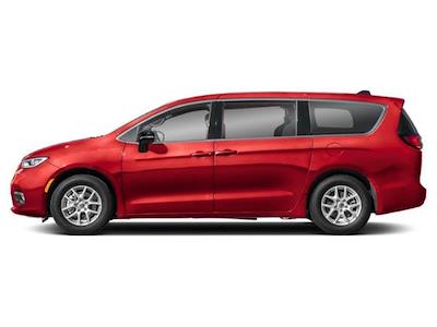 Used 2025 Chrysler Pacifica - photo 1