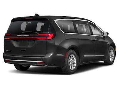 Used 2025 Chrysler Pacifica - photo 1