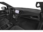 Used 2025 Chrysler Pacifica Select Minivan for sale #SR544632D - photo 17
