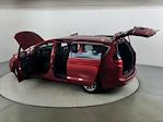 Used 2025 Chrysler Pacifica Select Minivan for sale #SR544820D - photo 15