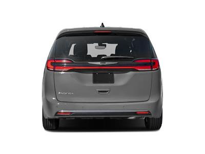 Used 2025 Chrysler Pacifica - photo 1