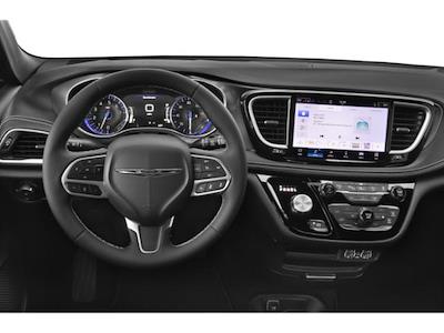 Used 2025 Chrysler Pacifica - photo 1