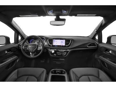Used 2025 Chrysler Pacifica - photo 1
