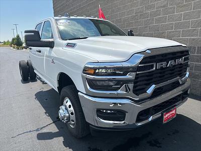 New 2025 Ram 3500 Tradesman Crew Cab 4x4 60 CA Cab Chassis for sale #1N535879 - photo 1