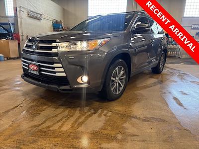 Used 2019 Toyota Highlander XLE for sale #B5366B - photo 1