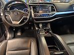 Used 2019 Toyota Highlander XLE for sale #B5366B - photo 12