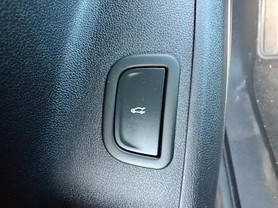 Used 2025 GMC Acadia - photo 1