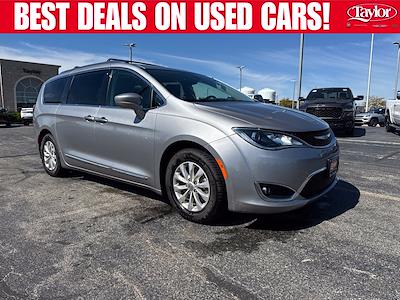 2018 Chrysler Pacifica FWD Minivan for sale #B6105A - photo 1