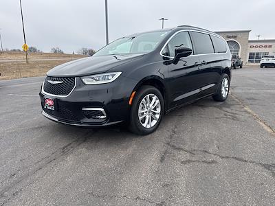 Used 2021 Chrysler Pacifica - photo 1