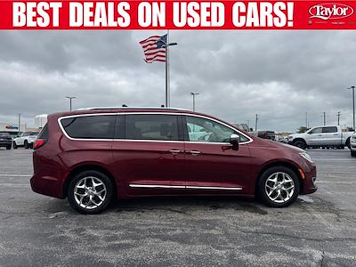 2017 Chrysler Pacifica FWD Minivan for sale #B6232A - photo 2