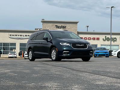 Used 2022 Chrysler Pacifica Touring L Minivan for sale #BC7707 - photo 1