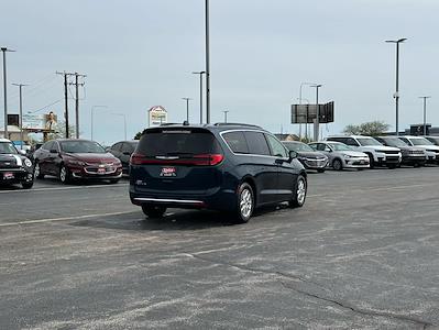 Used 2022 Chrysler Pacifica Touring L Minivan for sale #BC7707 - photo 2
