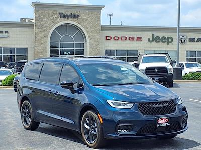 2025 Chrysler Pacifica AWD Minivan for sale #BC7931A - photo 1