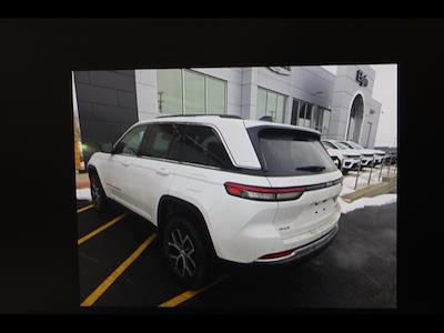Used 2023 Jeep Grand Cherokee - photo 1