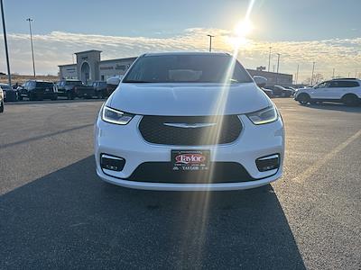 Used 2023 Chrysler Pacifica - photo 1