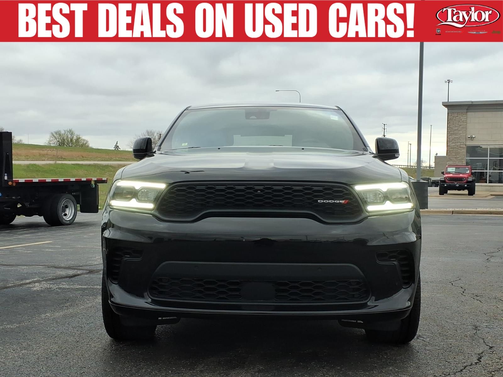 Used 2025 Dodge Durango - photo 2