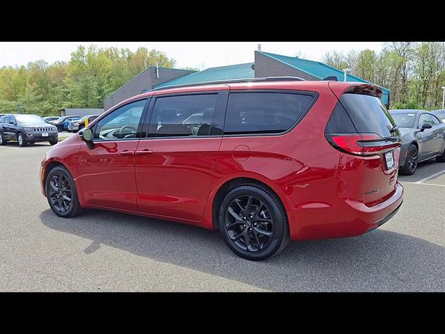 Used 2025 Chrysler Pacifica - photo 23