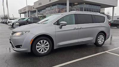 Used 2018 Chrysler Pacifica - photo 2