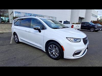 2025 Chrysler Pacifica FWD Minivan for sale #S6060 - photo 2