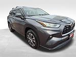 Used 2020 Toyota Highlander XLE for sale #F26012355T1 - photo 6