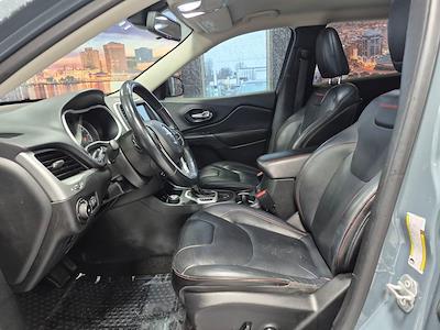 Used 2015 Jeep Cherokee - photo 1